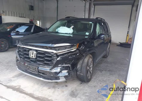 2024 Honda Pilot Touring z USA, uszkodzony, nr VIN 5FNYG1H75RB036657